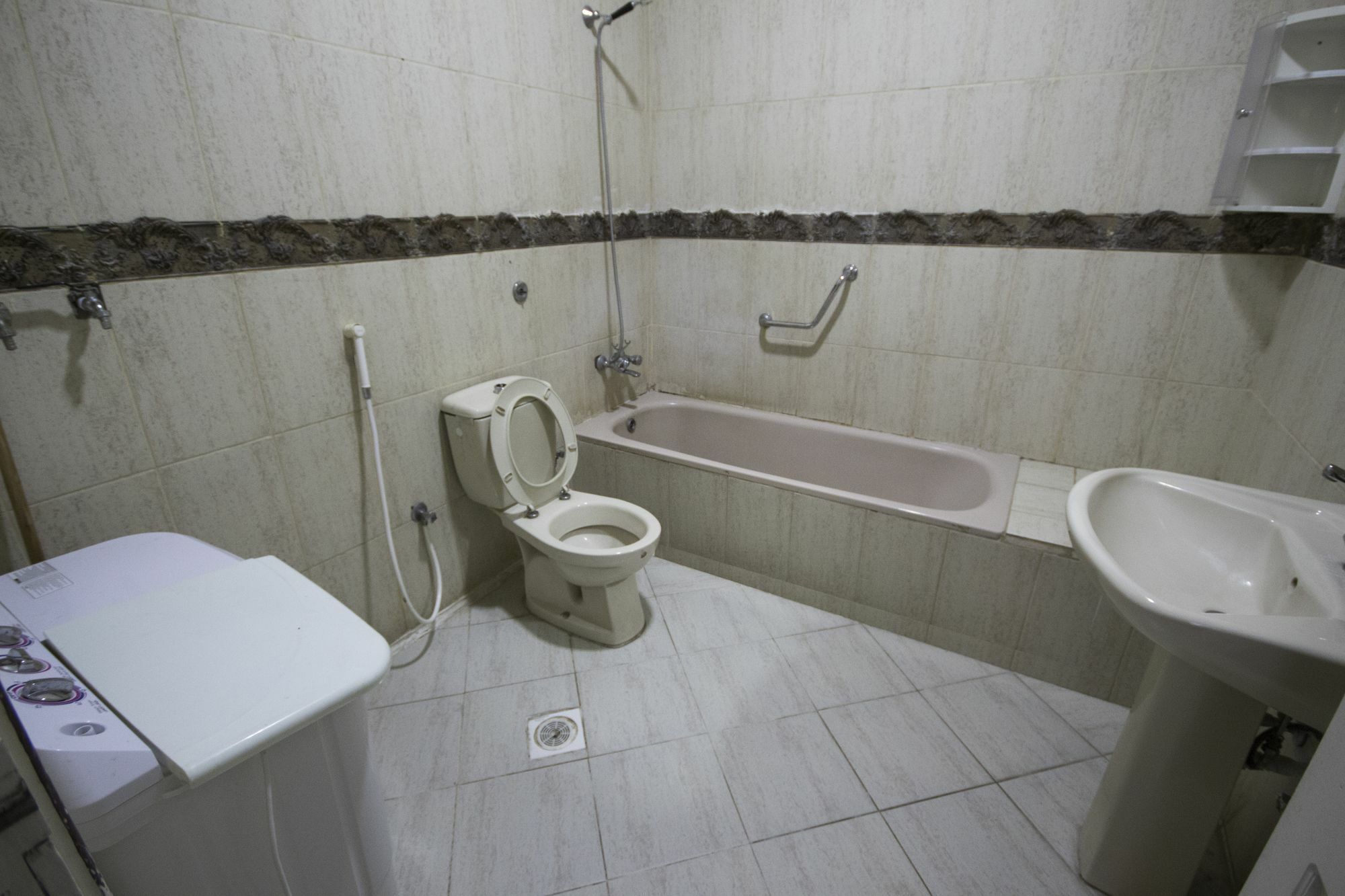 Oyo 277 Al Tamayoz Al Raqi Furnished Units 3 ジェッダ エクステリア 写真