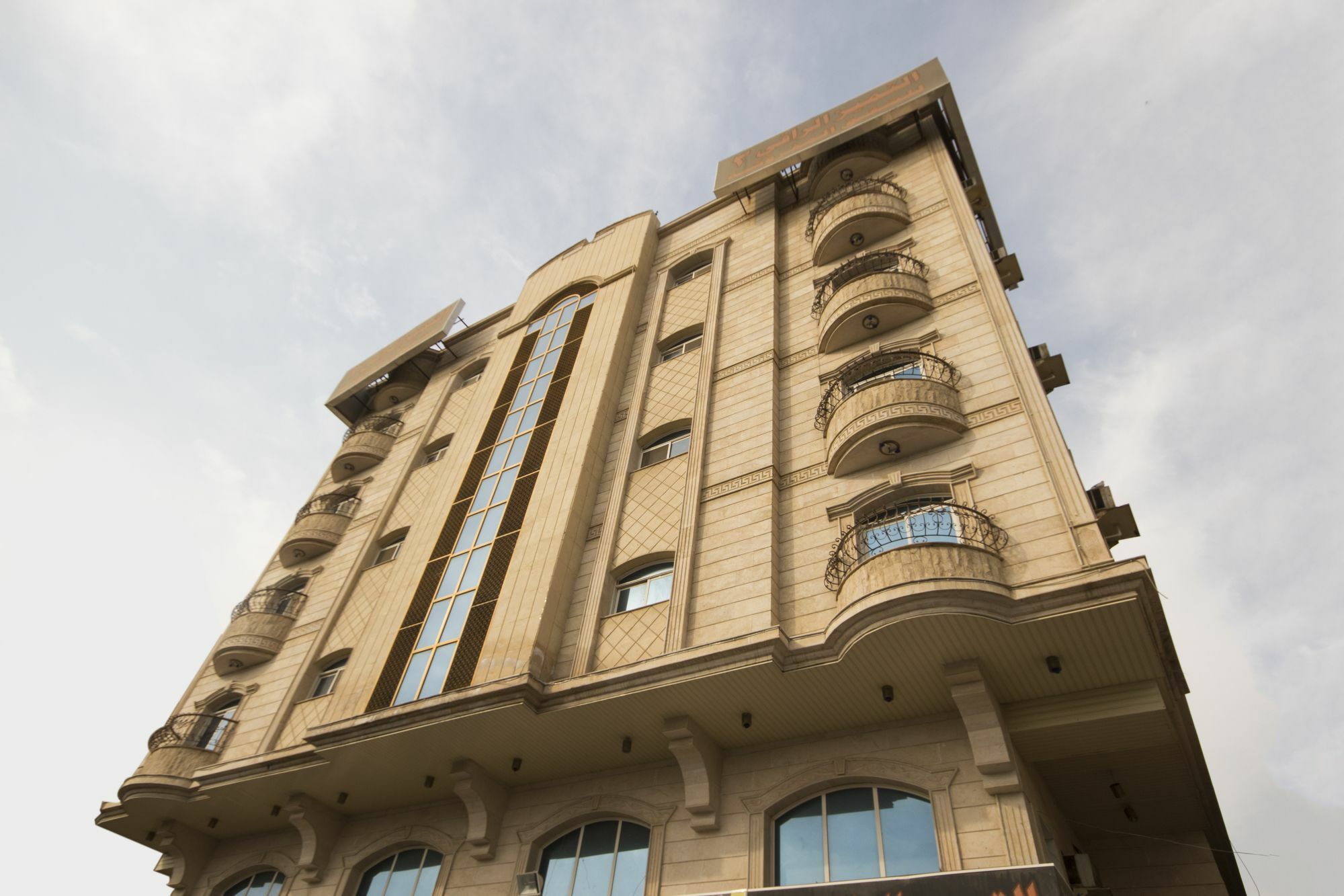 Oyo 277 Al Tamayoz Al Raqi Furnished Units 3 ジェッダ エクステリア 写真